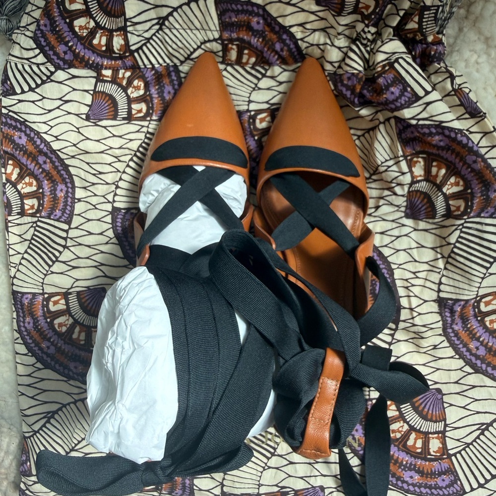 Never Worn Ulla Johnson Tan Leather Pointed Lace-Up Heel with Black Ribbon - Picture 6 of 7